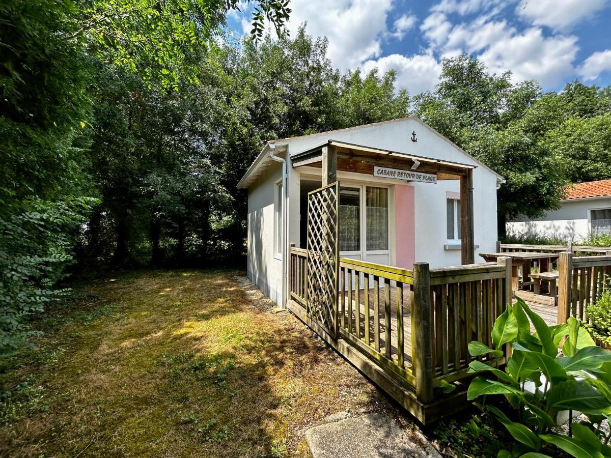 Les Cabanes Du Lac Vandré Exterior photo